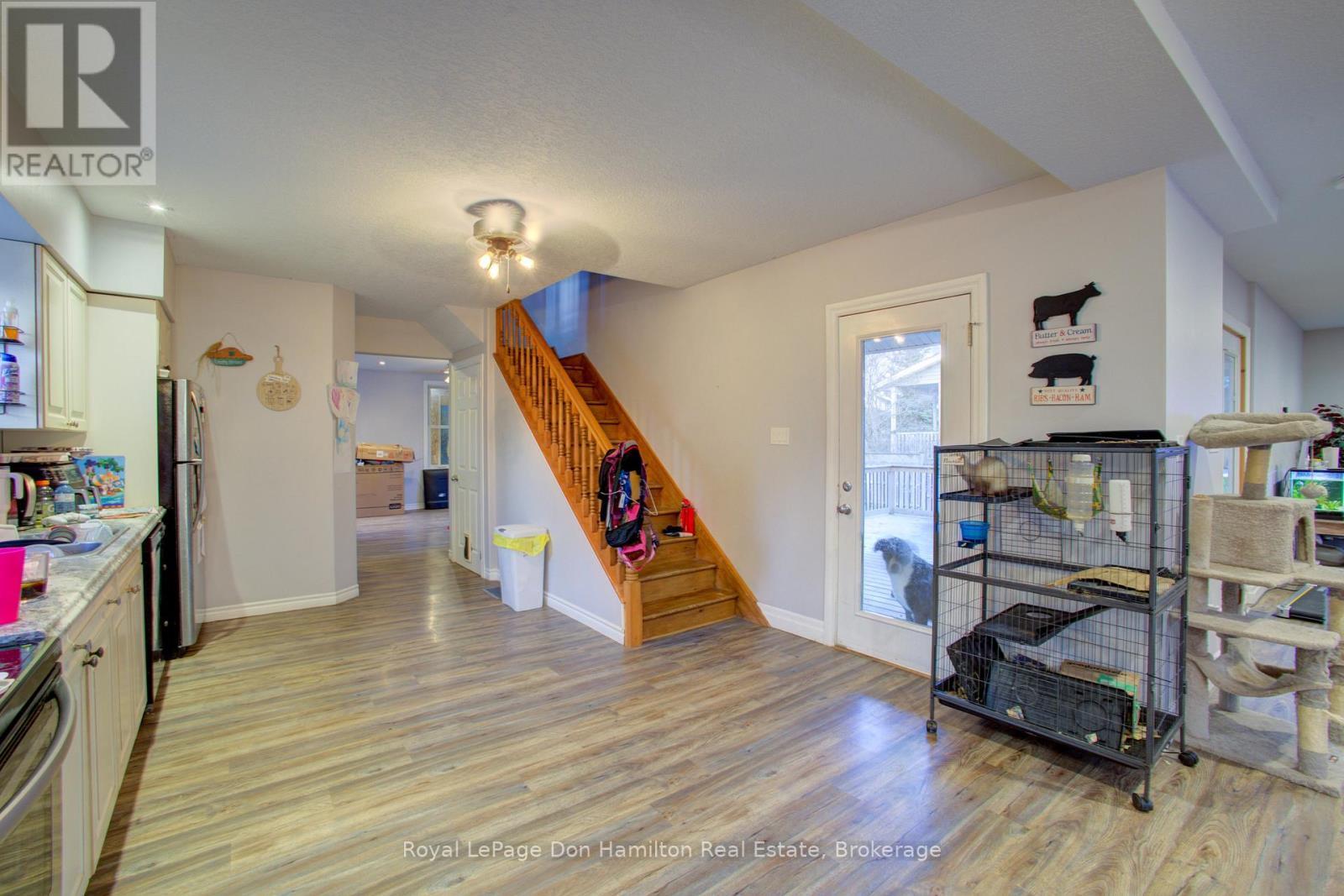 












31 PELLISTER STREET W

,
Minto,




Ontario
N0G1Z0

