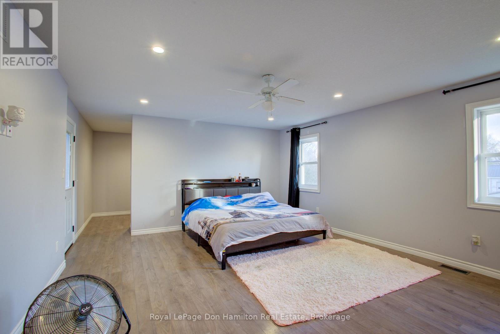 












31 PELLISTER STREET W

,
Minto,




Ontario
N0G1Z0

