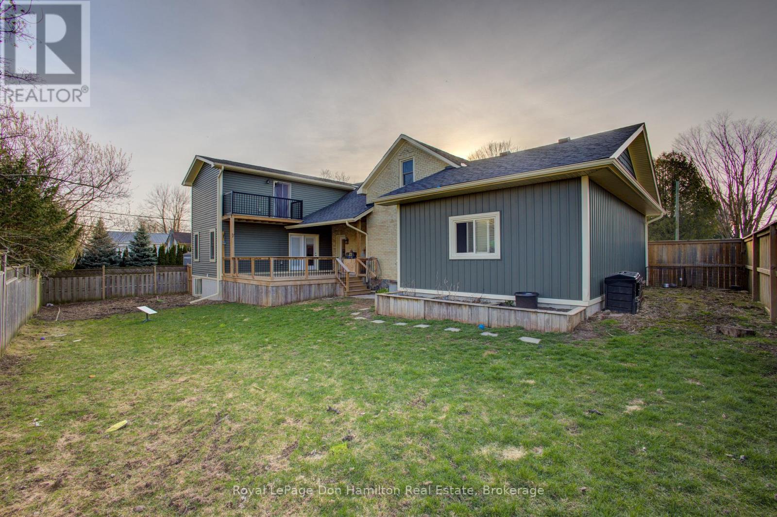 












31 PELLISTER STREET W

,
Minto,




Ontario
N0G1Z0

