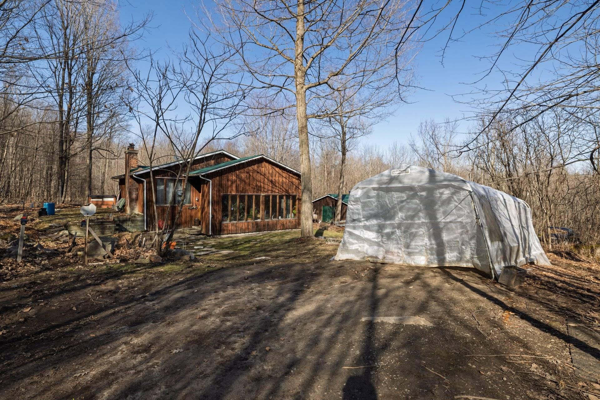 









80


Ch. St-Georges

,
Rigaud,




QC
J0P1P0

