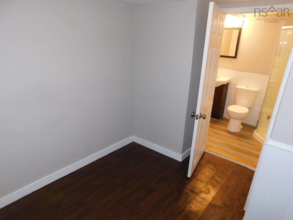 












5271 Harvey Street

,
Halifax Peninsula,




NS
B3J 1A8

