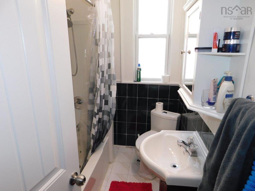 












5271 Harvey Street

,
Halifax Peninsula,




NS
B3J 1A8

