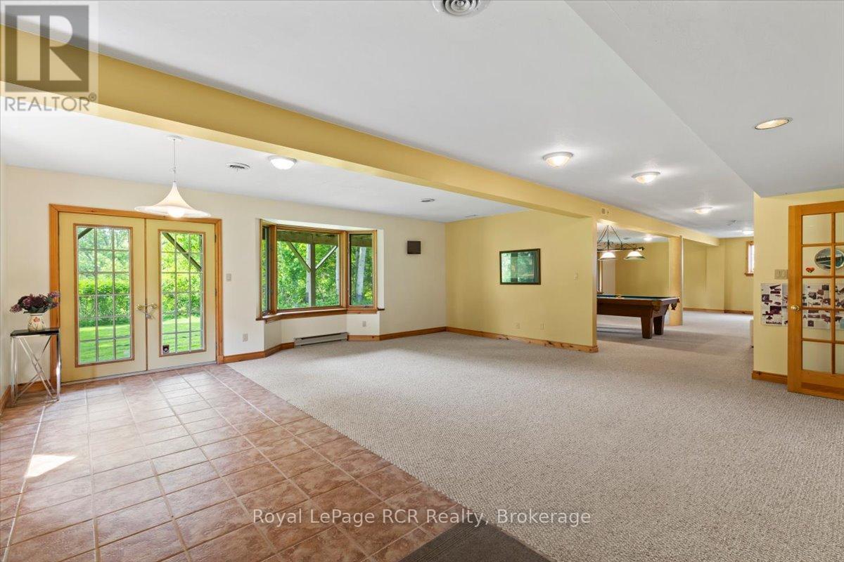 












284 2ND AVENUE

,
Hanover,




Ontario
N4N3S1

