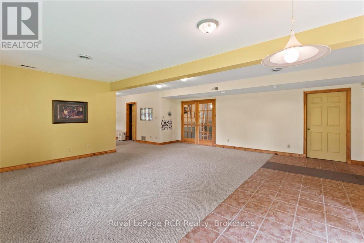 












284 2ND AVENUE

,
Hanover,




Ontario
N4N3S1

