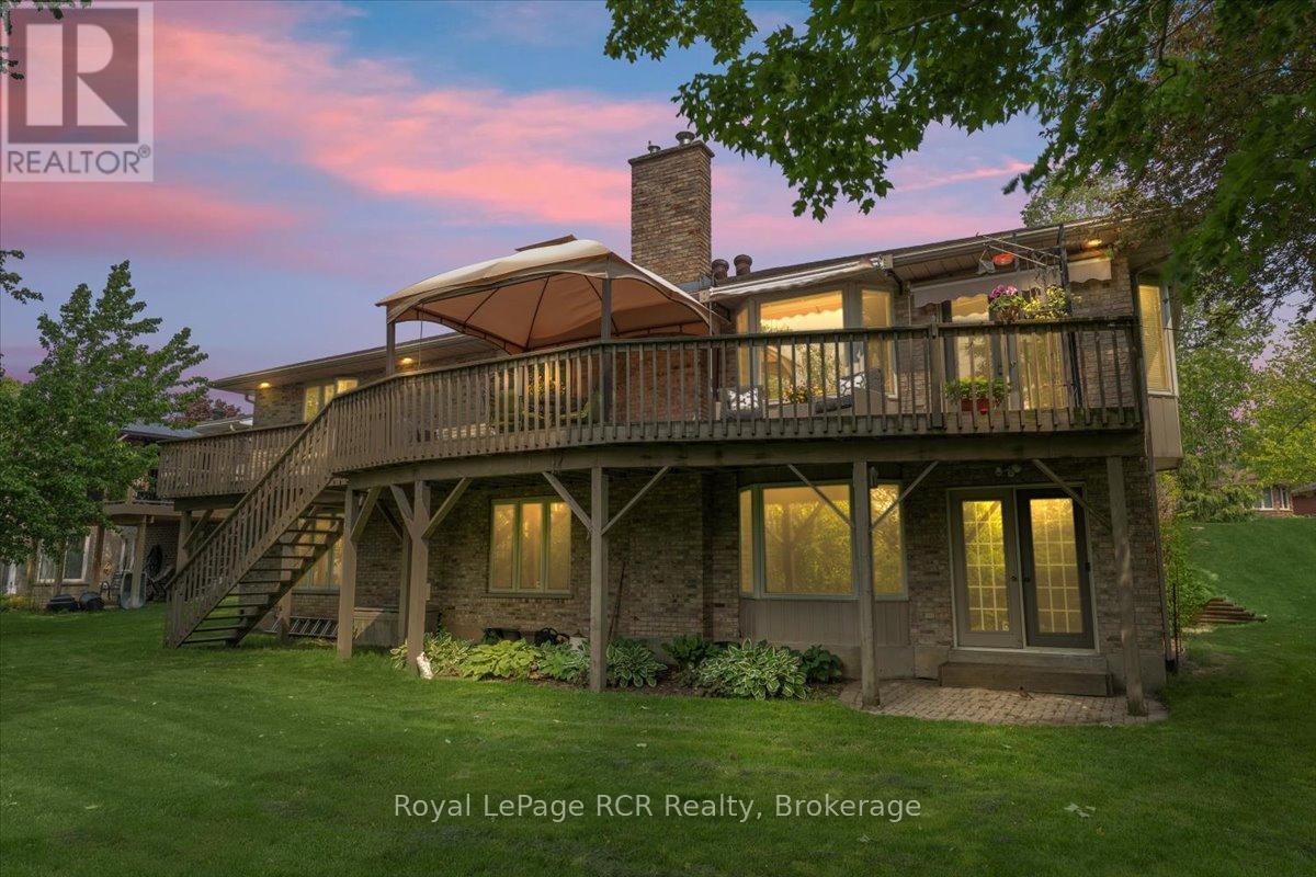 












284 2ND AVENUE

,
Hanover,




Ontario
N4N3S1

