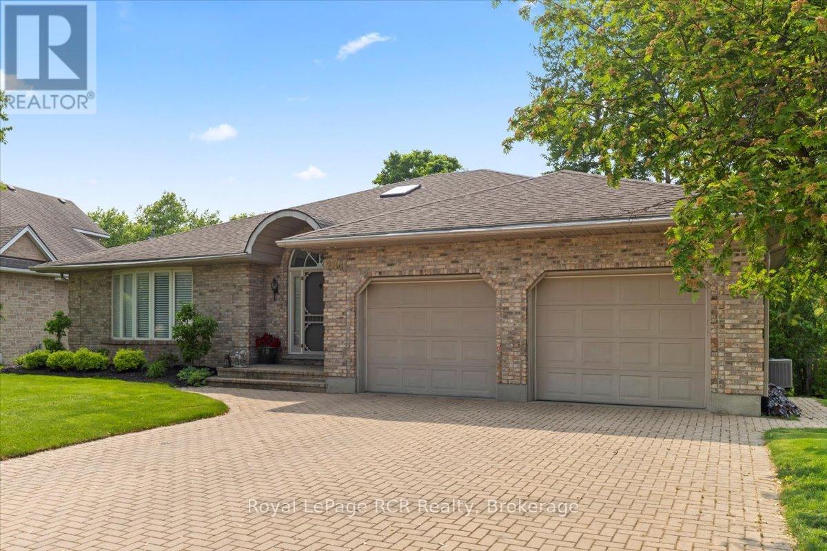 












284 2ND AVENUE

,
Hanover,




Ontario
N4N3S1

