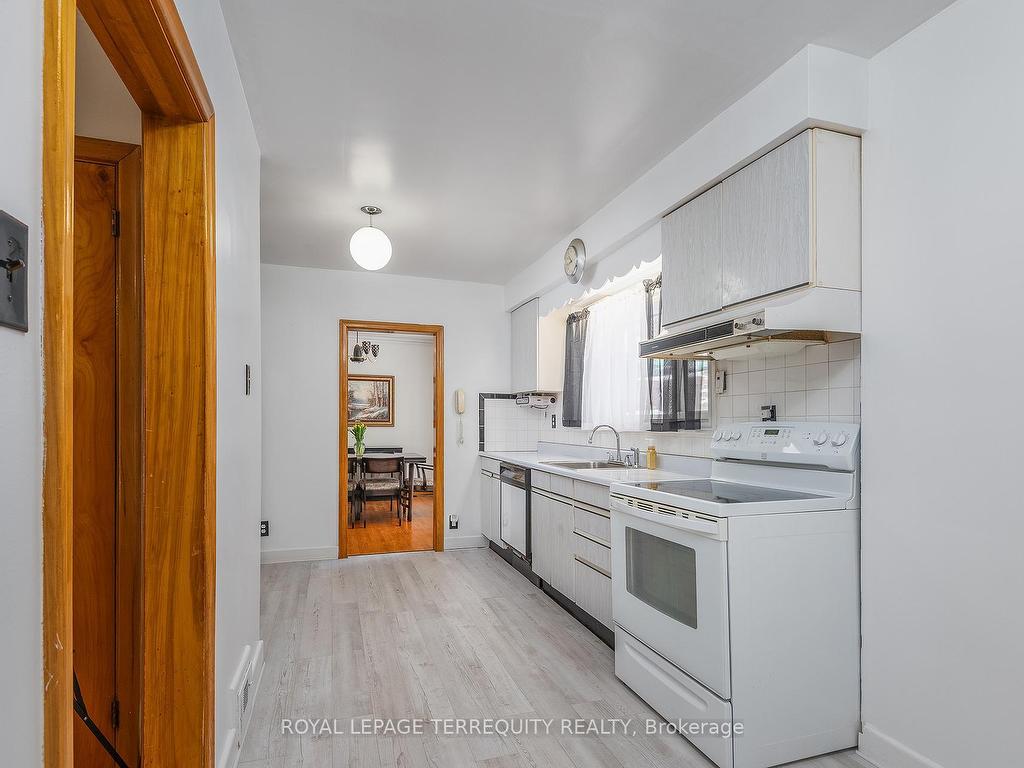 









80


Glenaden

Avenue East,
Toronto,




ON
M8Y 2L3


