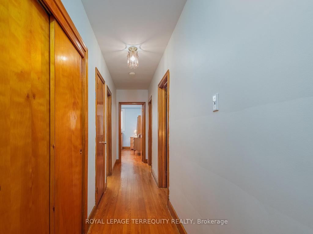 









80


Glenaden

Avenue East,
Toronto,




ON
M8Y 2L3

