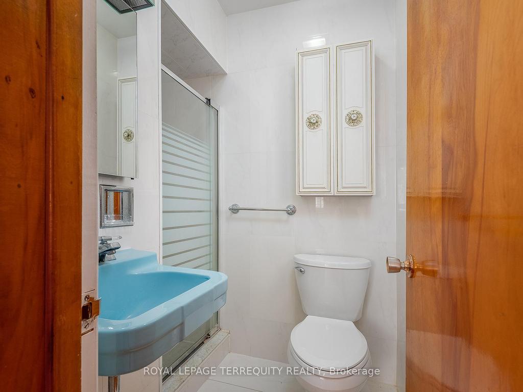 









80


Glenaden

Avenue East,
Toronto,




ON
M8Y 2L3

