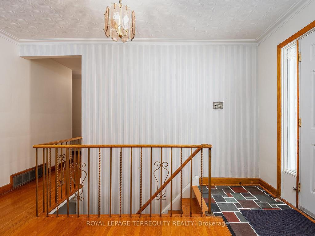 









80


Glenaden

Avenue East,
Toronto,




ON
M8Y 2L3

