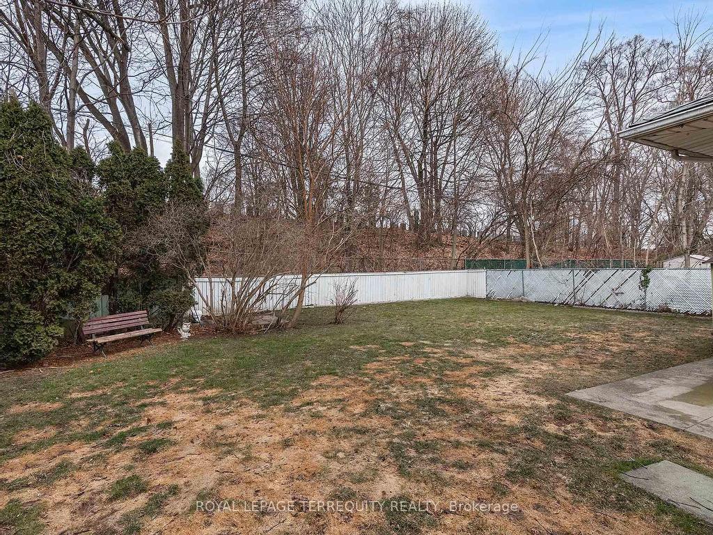 









80


Glenaden

Avenue East,
Toronto,




ON
M8Y 2L3

