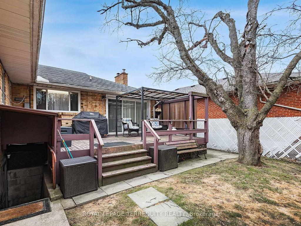 









80


Glenaden

Avenue East,
Toronto,




ON
M8Y 2L3

