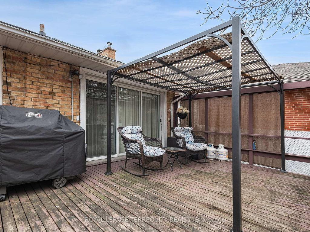 









80


Glenaden

Avenue East,
Toronto,




ON
M8Y 2L3

