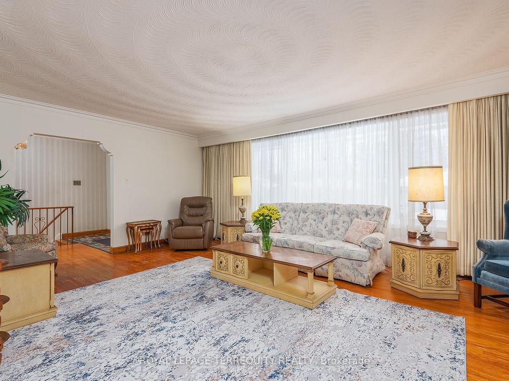 









80


Glenaden

Avenue East,
Toronto,




ON
M8Y 2L3

