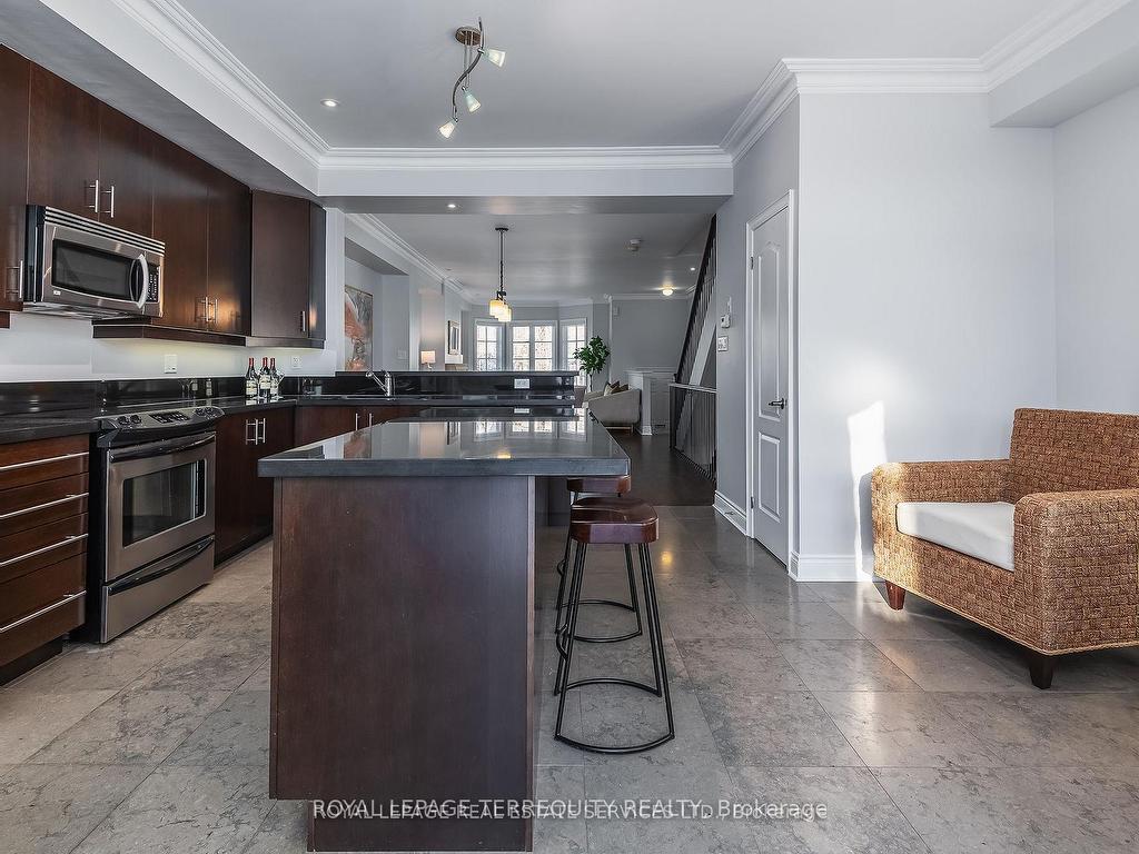 









11


Shires

Lane,
Toronto,




ON
M8Z 6C9

