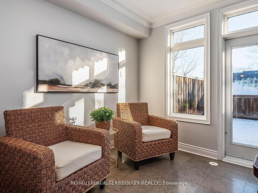 









11


Shires

Lane,
Toronto,




ON
M8Z 6C9

