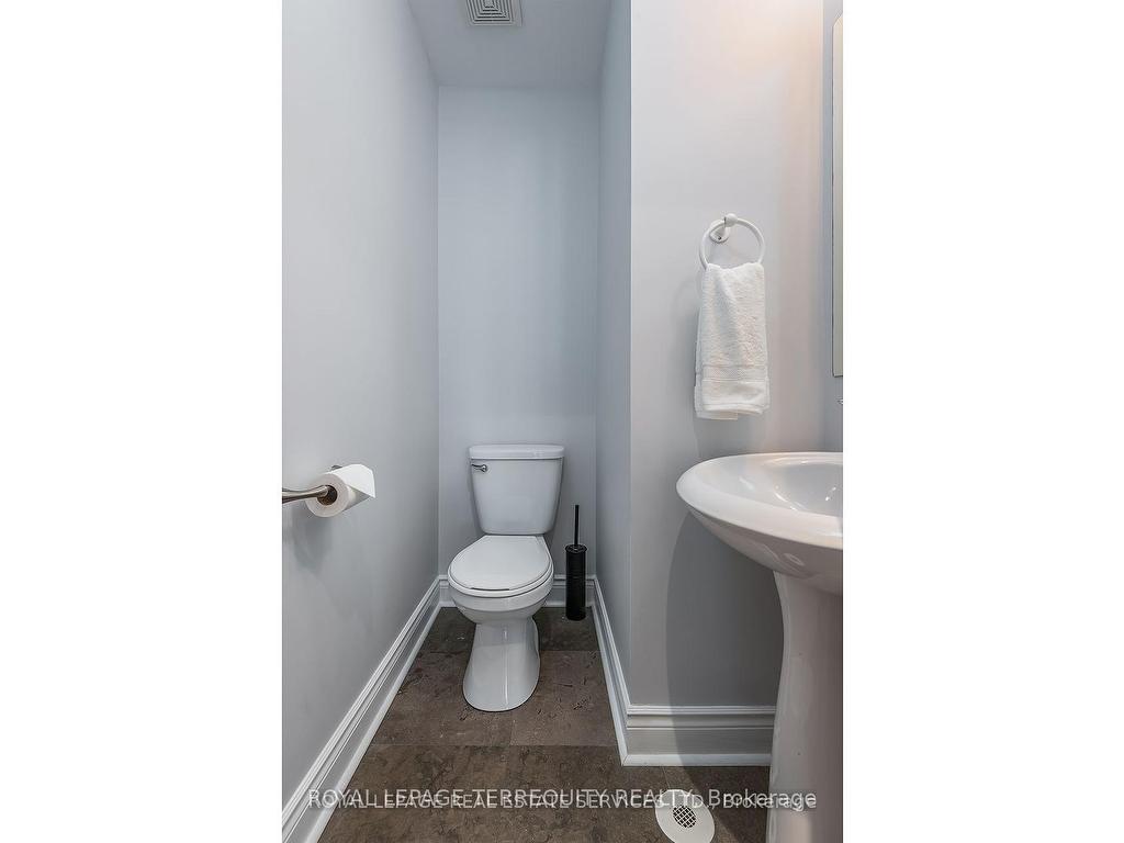 









11


Shires

Lane,
Toronto,




ON
M8Z 6C9

