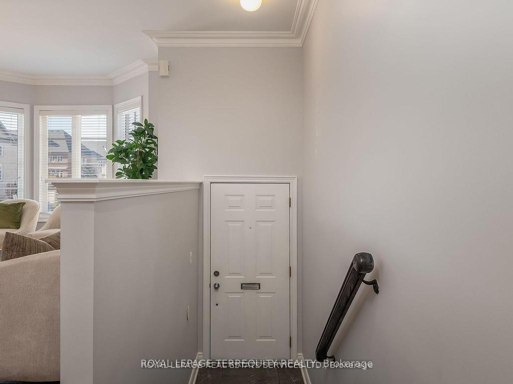 









11


Shires

Lane,
Toronto,




ON
M8Z 6C9

