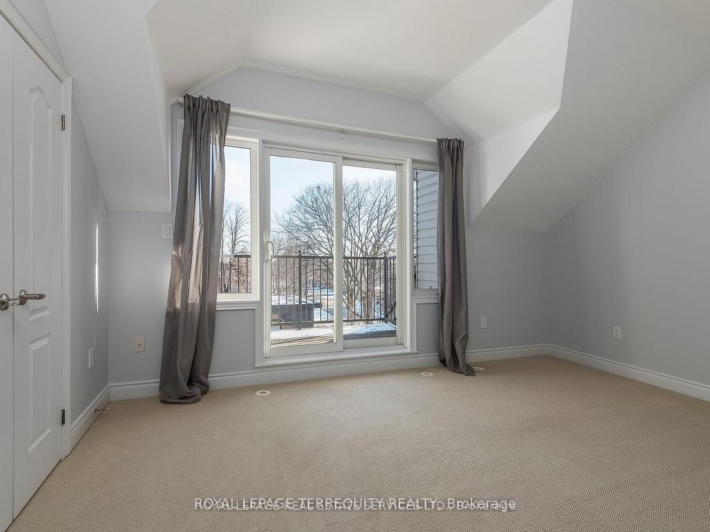 









11


Shires

Lane,
Toronto,




ON
M8Z 6C9

