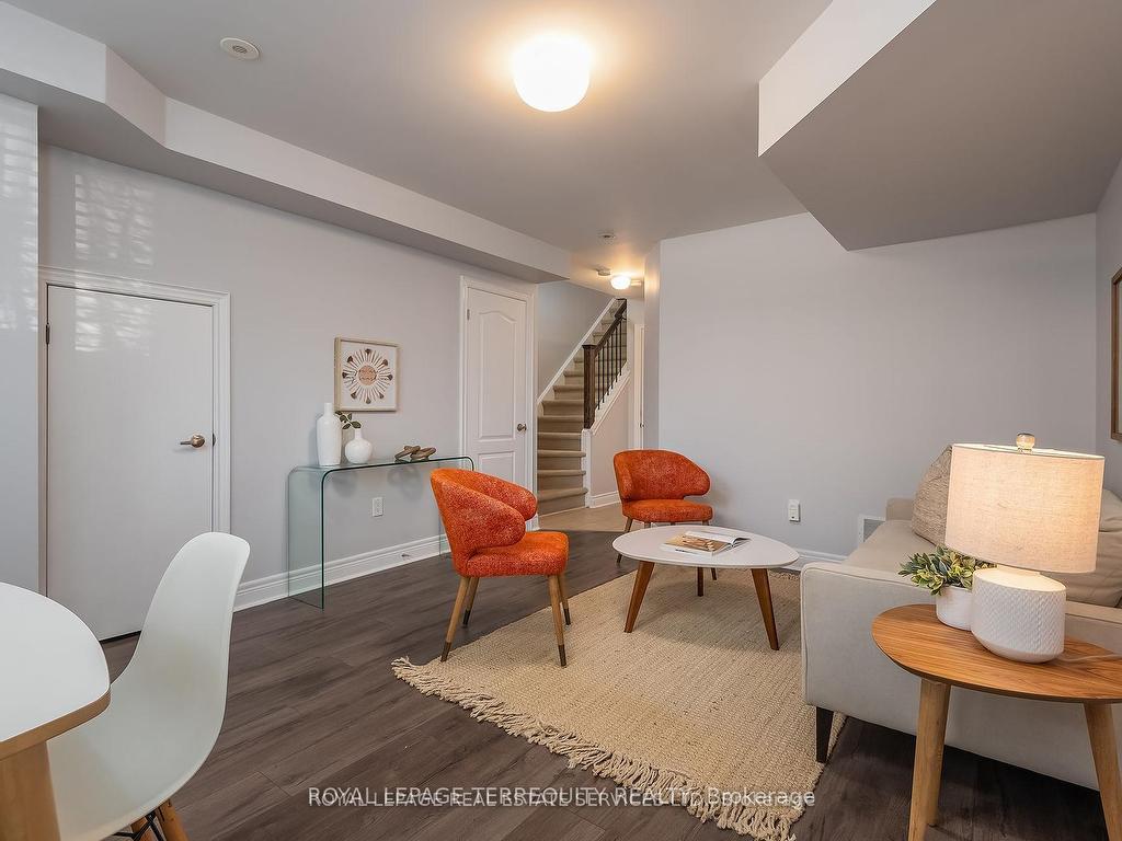 









11


Shires

Lane,
Toronto,




ON
M8Z 6C9

