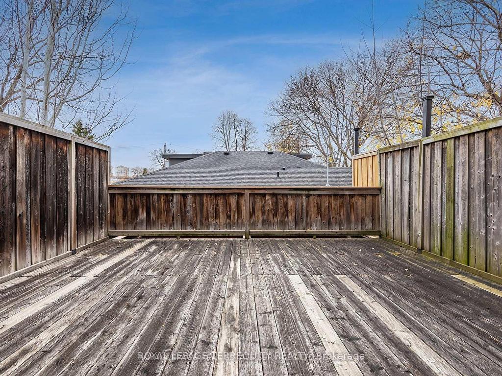 









11


Shires

Lane,
Toronto,




ON
M8Z 6C9

