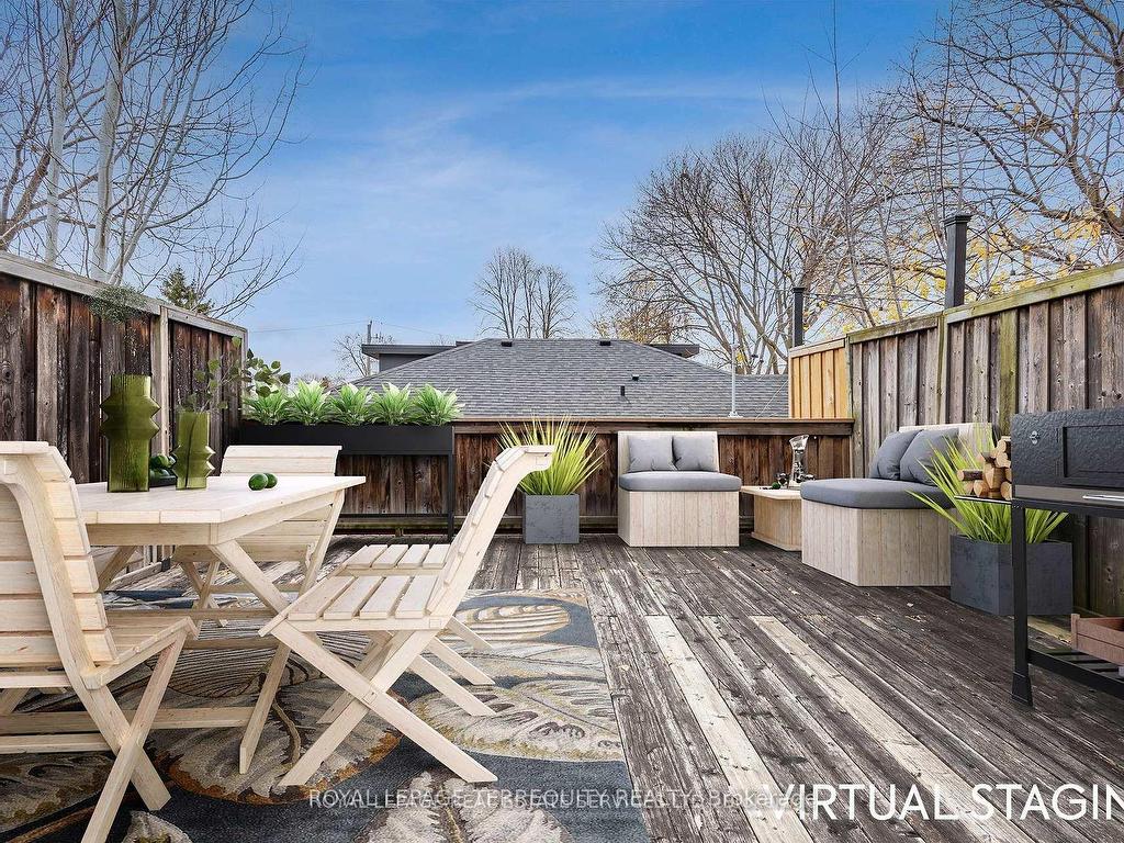 









11


Shires

Lane,
Toronto,




ON
M8Z 6C9

