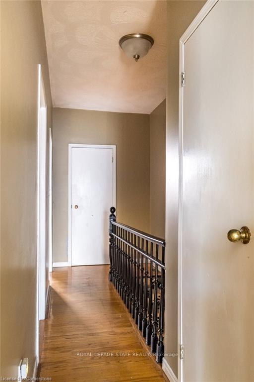 









136


Dundurn

Street North,
Hamilton,




ON
L8R 3E8


