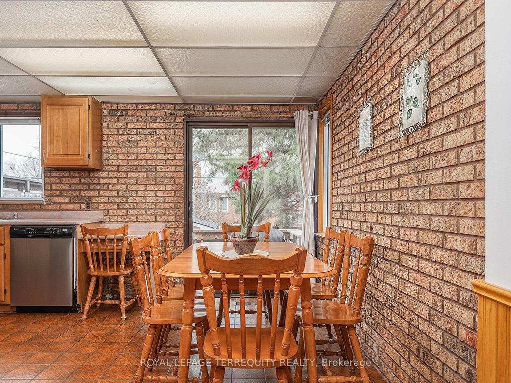 









36


Breadner

Drive,
Toronto,




ON
M9R 3M4


