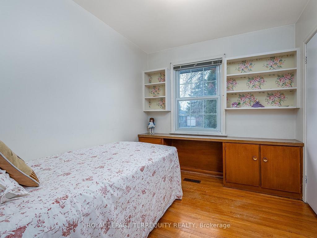 









36


Breadner

Drive,
Toronto,




ON
M9R 3M4


