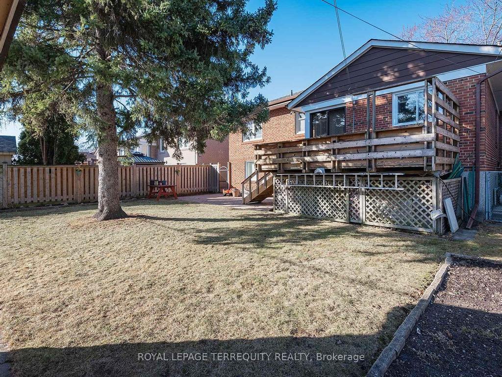 









36


Breadner

Drive,
Toronto,




ON
M9R 3M4

