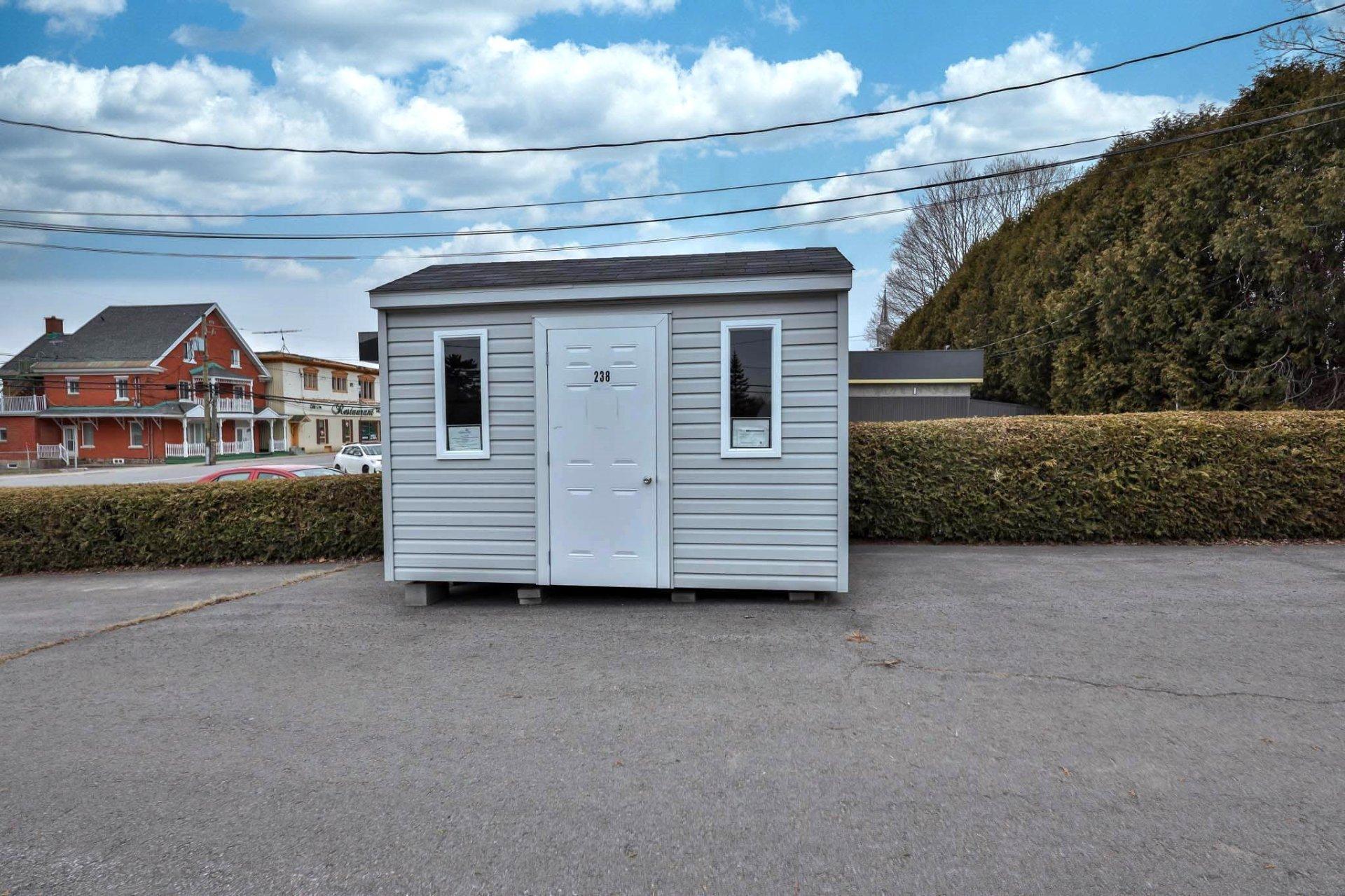 









236

 - 240


Rue Papineau

,
Papineauville,




QC
J0V1R0


