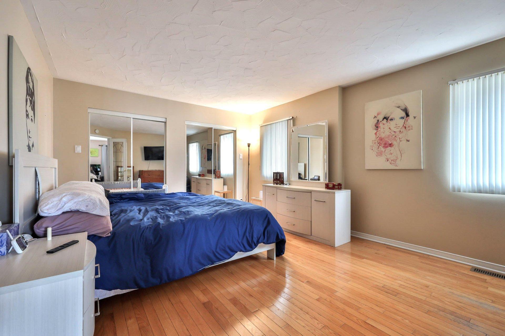 









236

 - 240


Rue Papineau

,
Papineauville,




QC
J0V1R0

