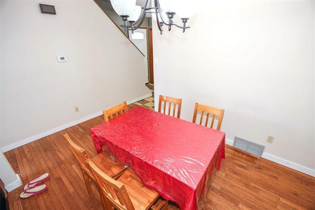 









41


Eric

ST, A,
Winnipeg,




MB
R2M 5J2

