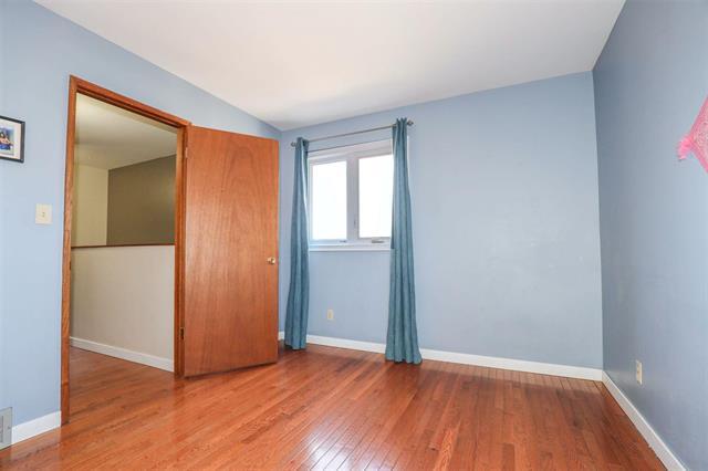 









41


Eric

ST, A,
Winnipeg,




MB
R2M 5J2

