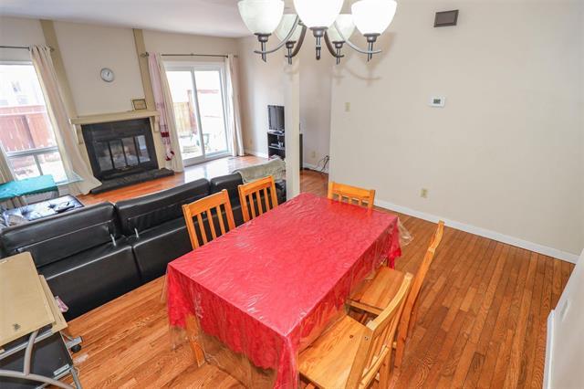 









41


Eric

ST, A,
Winnipeg,




MB
R2M 5J2

