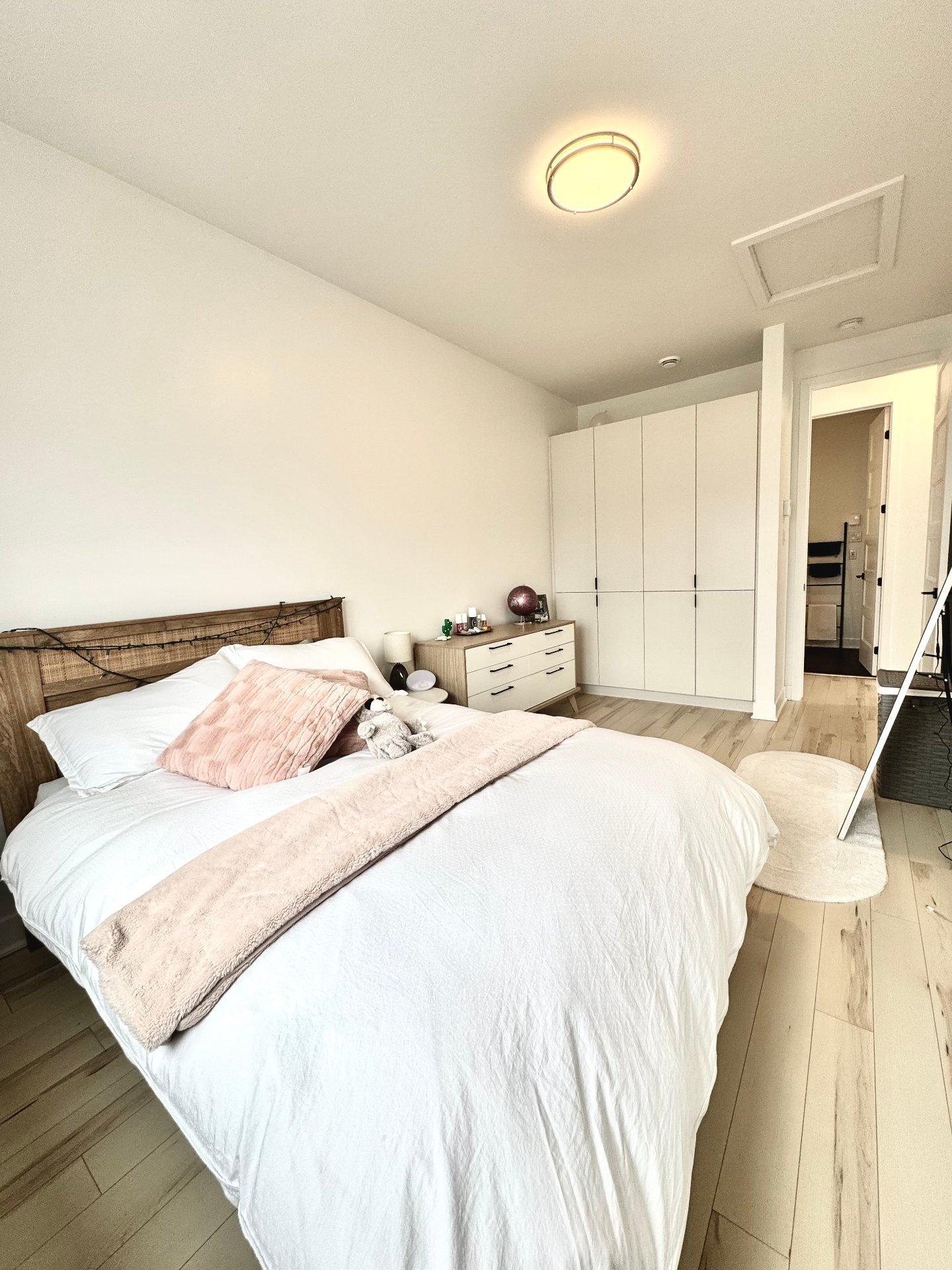 









13720


Rue du Merlot

,
Mirabel,




QC
J7N3P1


