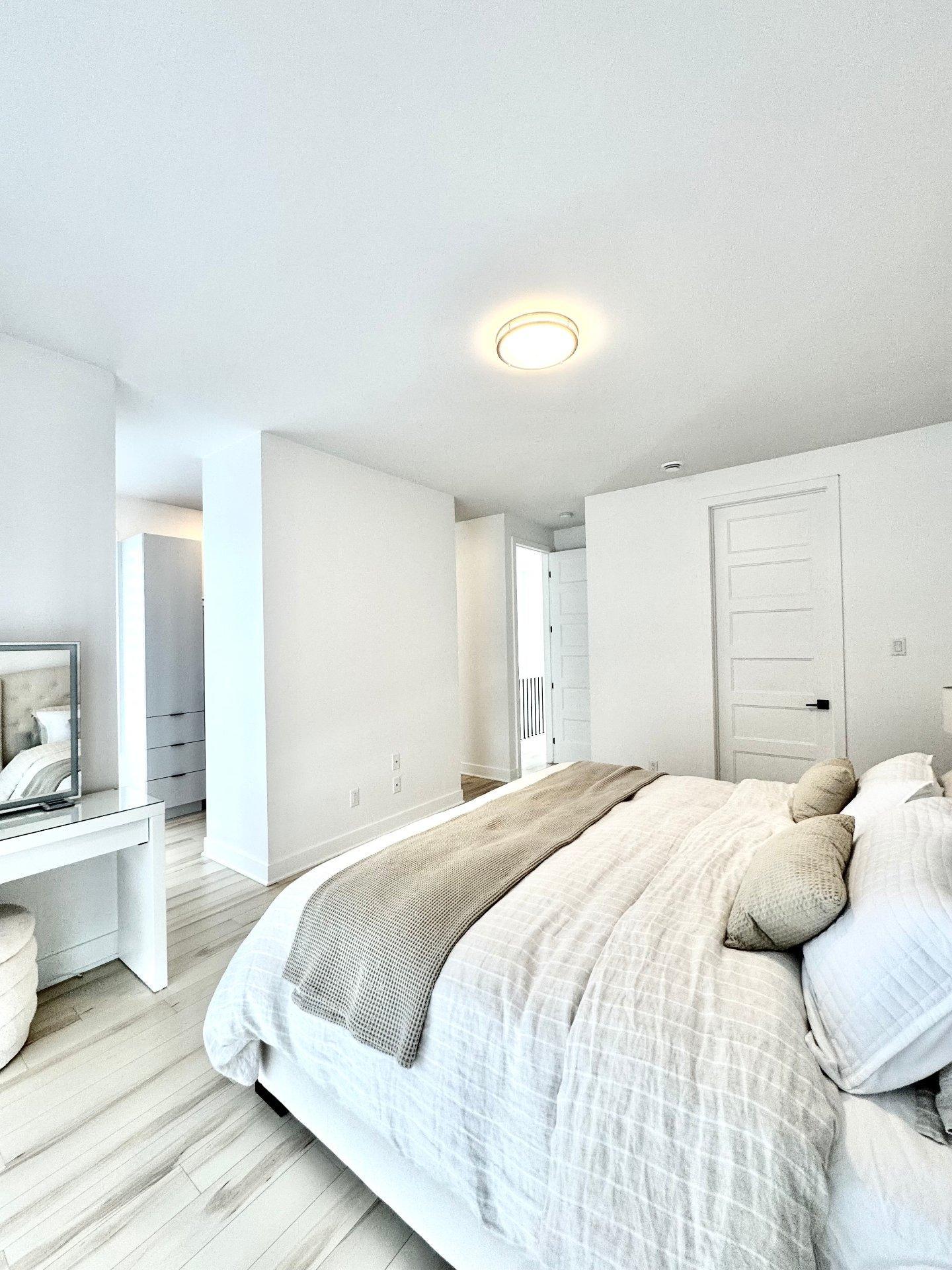 









13720


Rue du Merlot

,
Mirabel,




QC
J7N3P1

