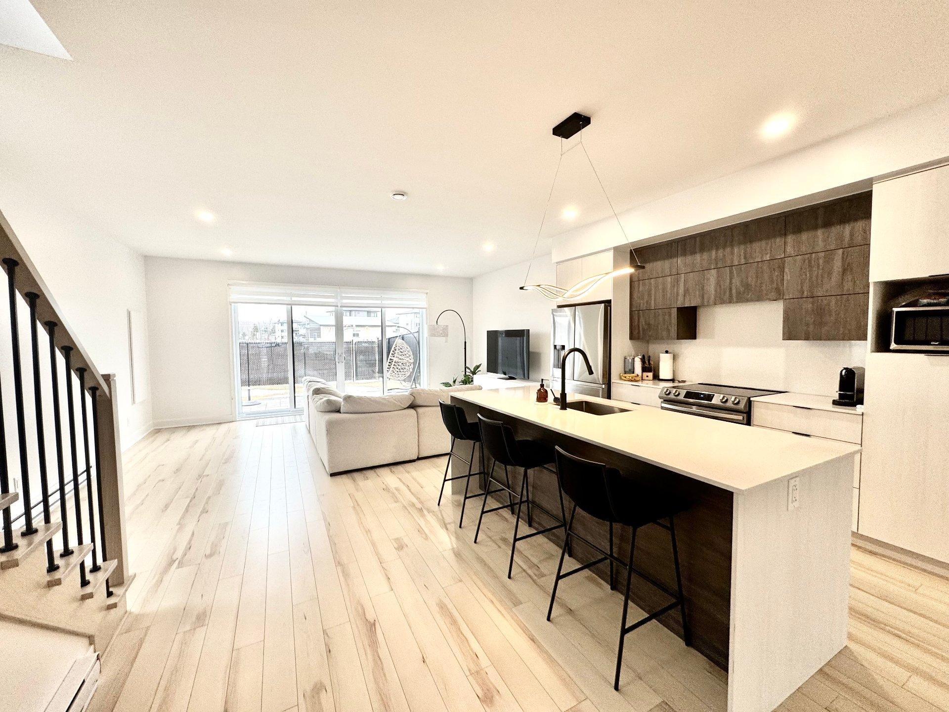 









13720


Rue du Merlot

,
Mirabel,




QC
J7N3P1

