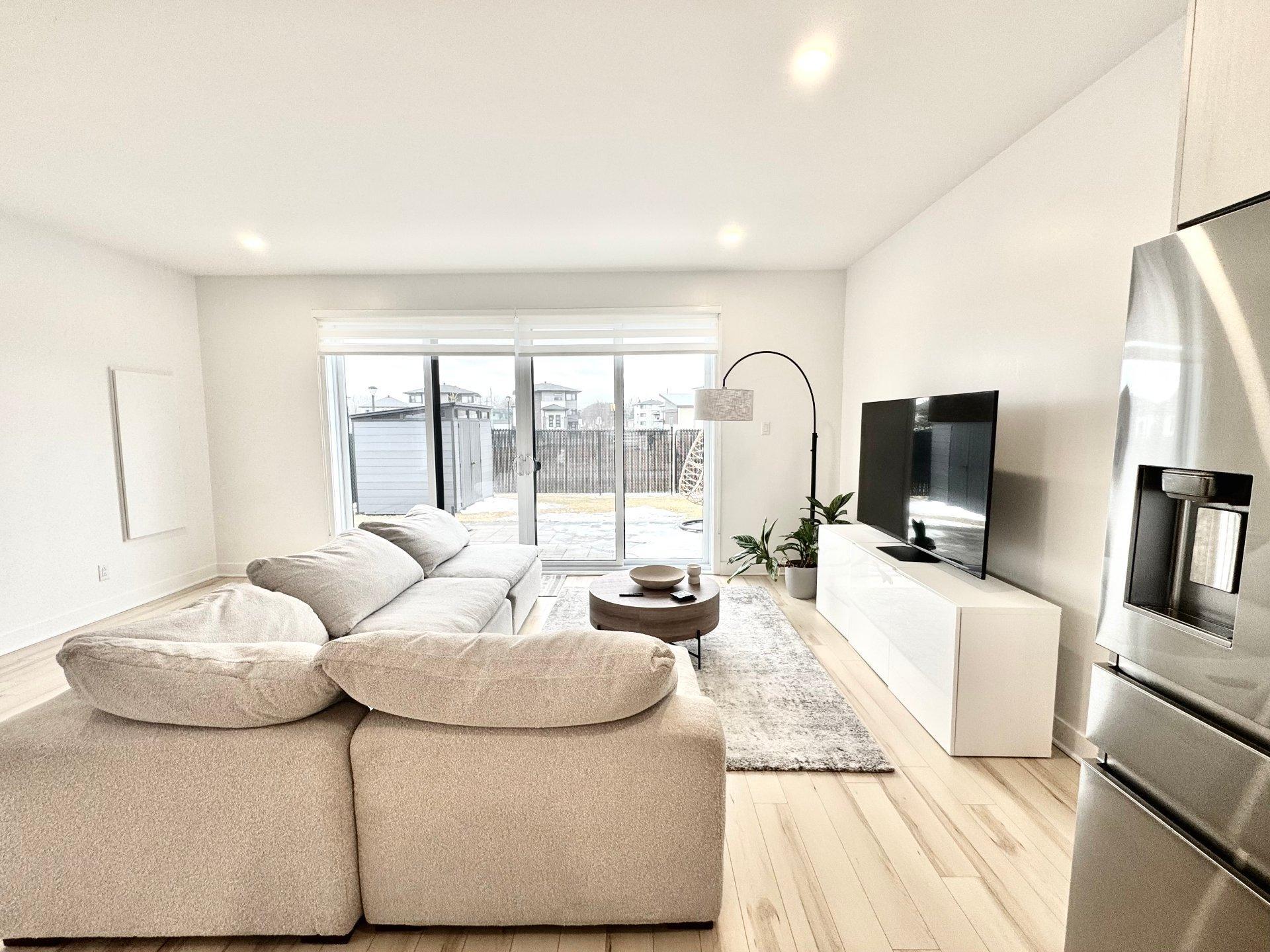 









13720


Rue du Merlot

,
Mirabel,




QC
J7N3P1

