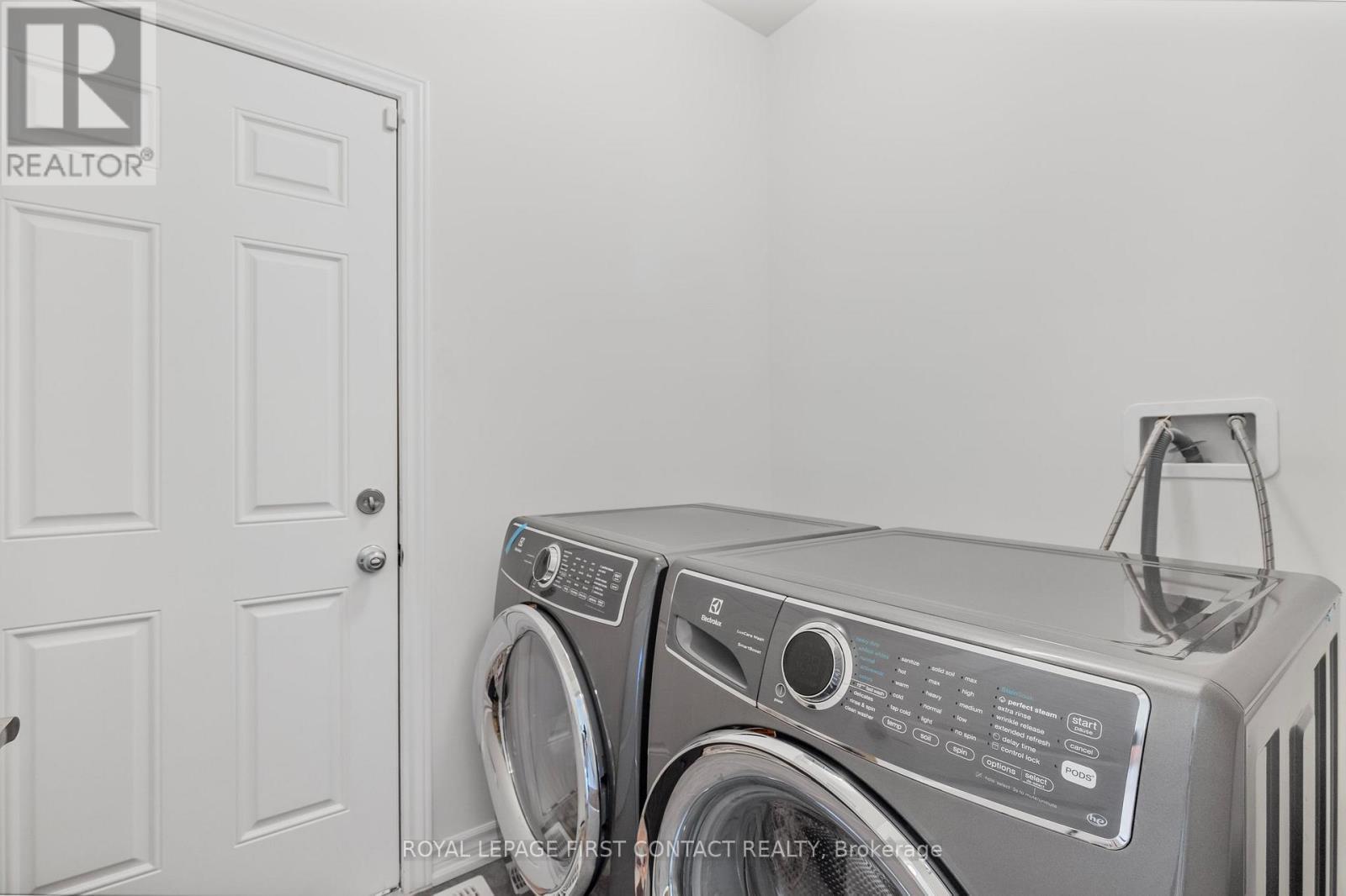 












9 BEVERLY STREET

,
Springwater,




Ontario
L0L1P0

