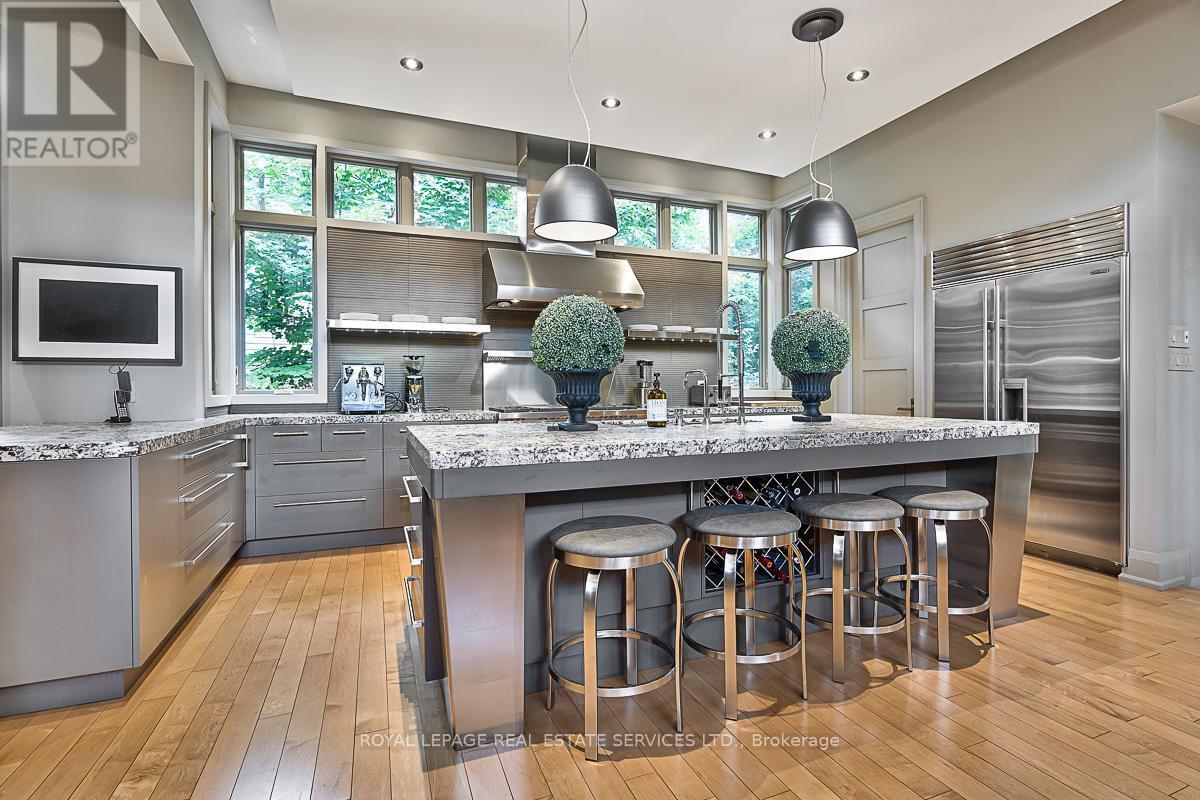 












177 LOVERS LANE

,
Hamilton,




Ontario
L9G1G9

