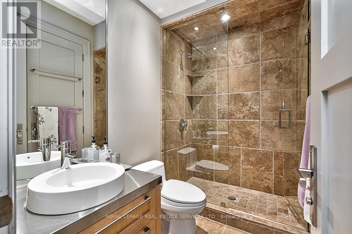 












177 LOVERS LANE

,
Hamilton,




Ontario
L9G1G9

