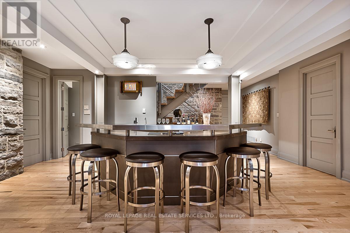 












177 LOVERS LANE

,
Hamilton,




Ontario
L9G1G9

