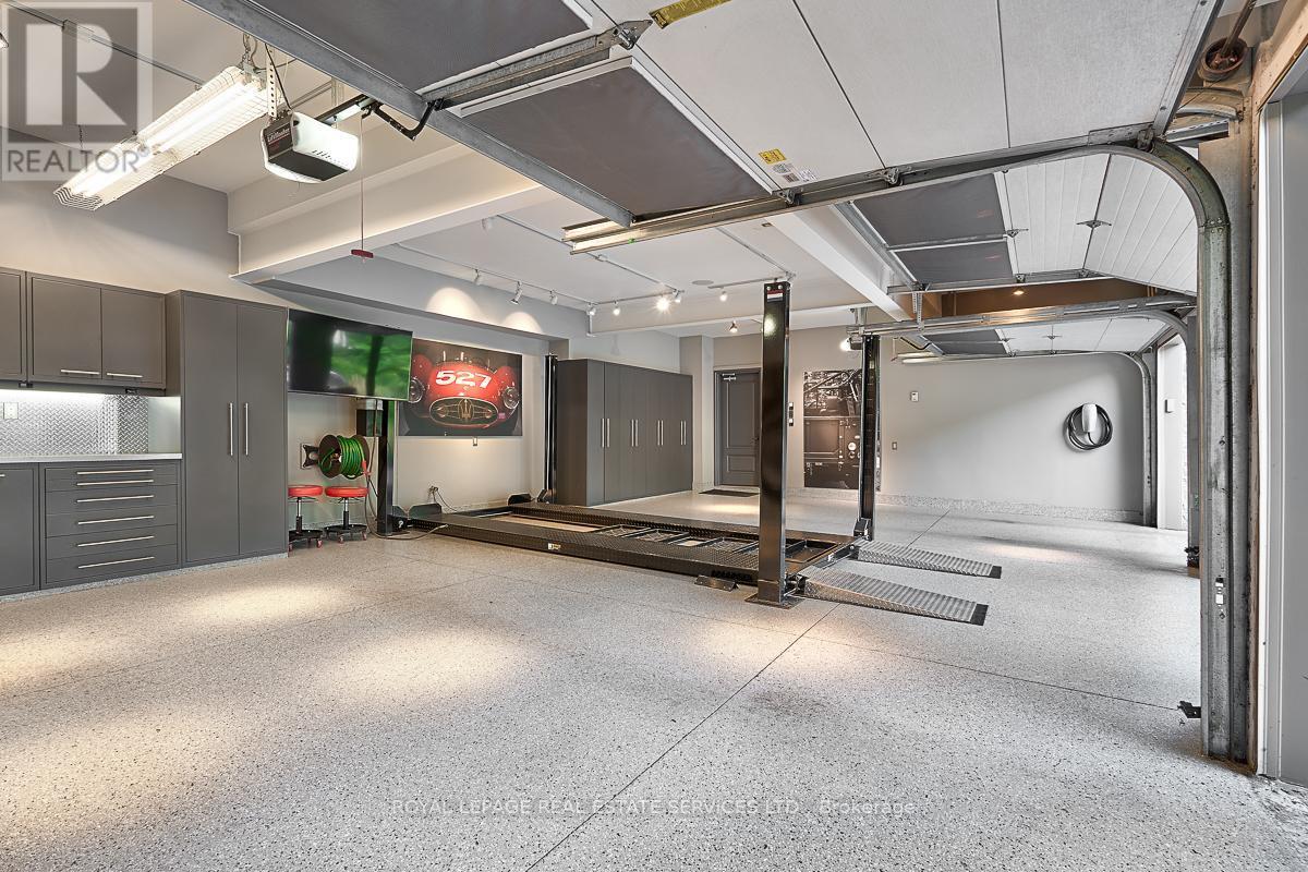 












177 LOVERS LANE

,
Hamilton,




Ontario
L9G1G9

