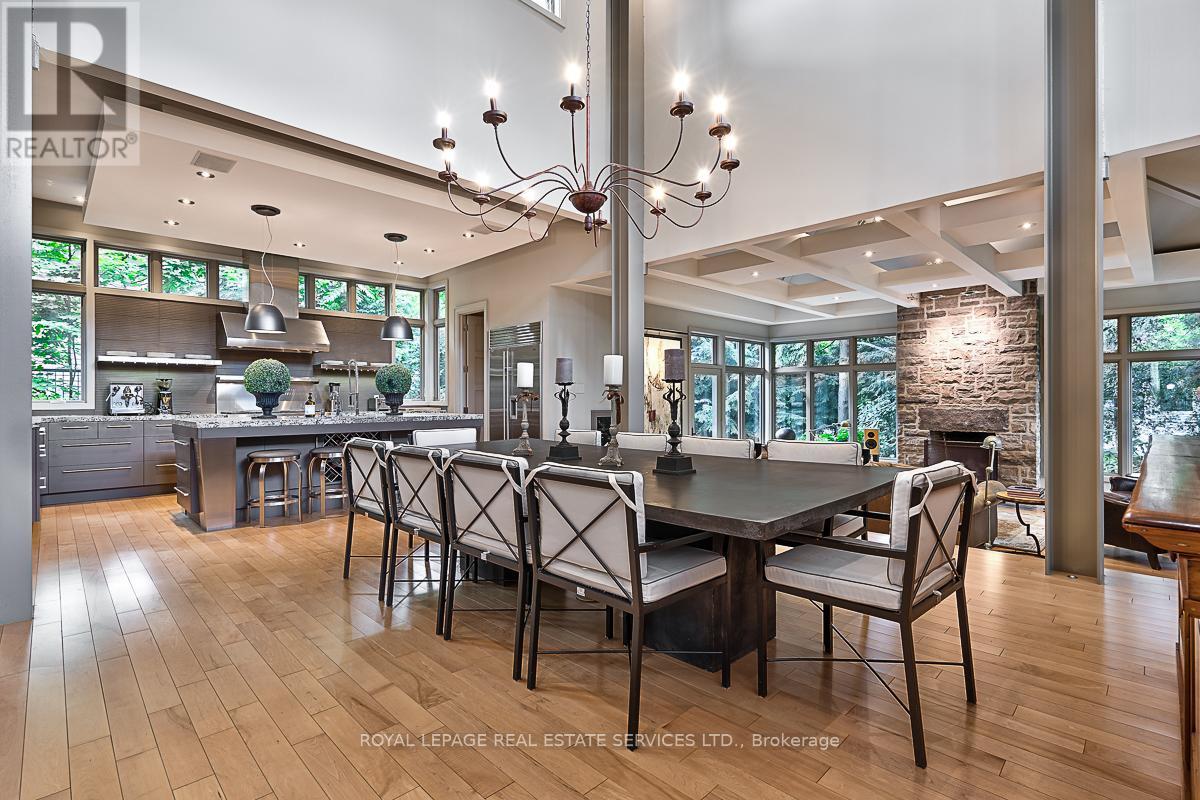 












177 LOVERS LANE

,
Hamilton,




Ontario
L9G1G9

