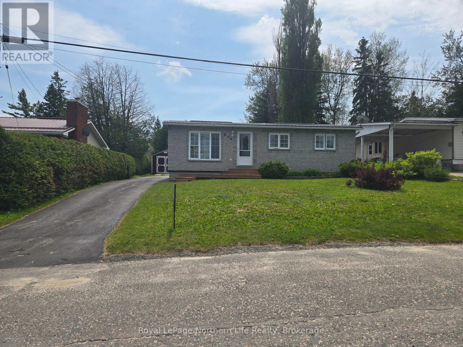 












544 BROADWOOD AVENUE

,
Temiskaming Shores (New Liskeard),




Ontario
P0J1P0

