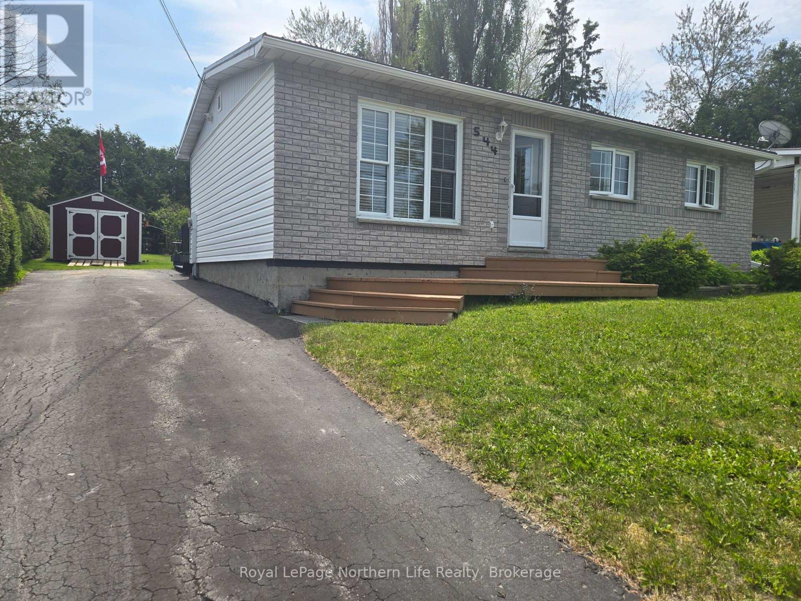 












544 BROADWOOD AVENUE

,
Temiskaming Shores (New Liskeard),




Ontario
P0J1P0

