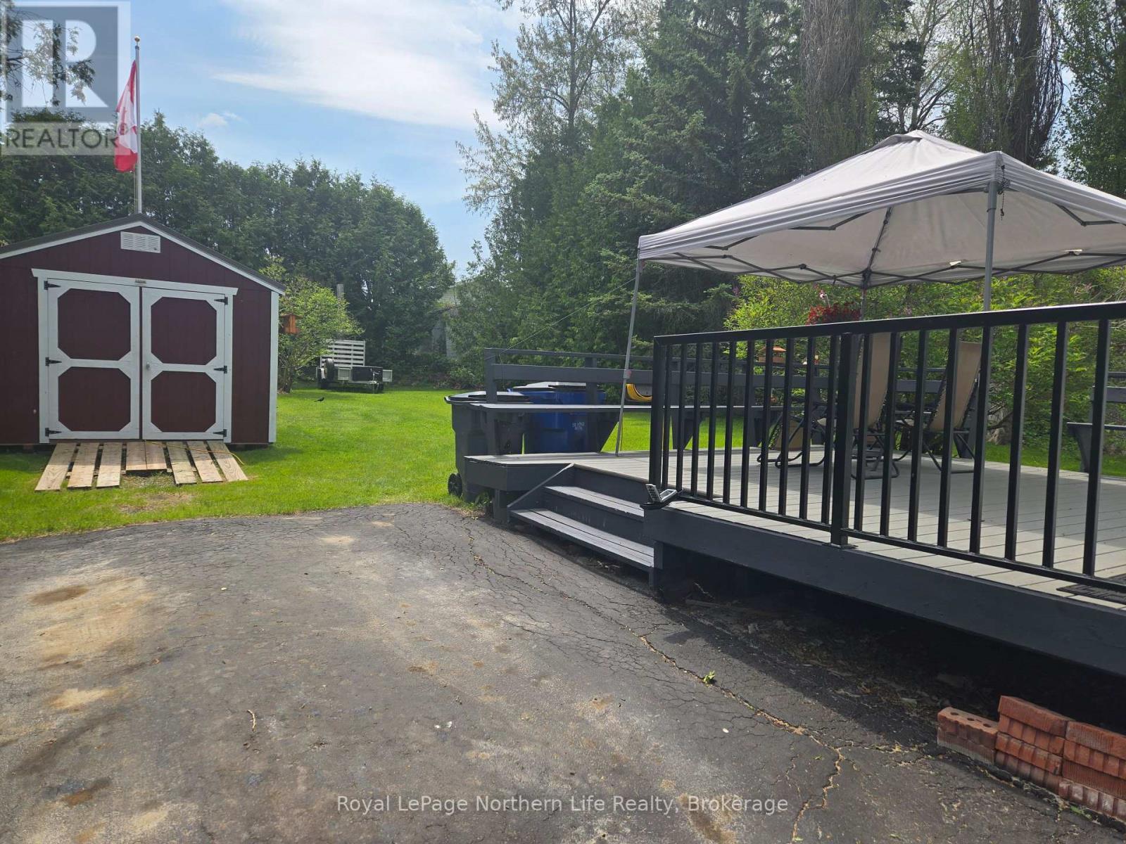 












544 BROADWOOD AVENUE

,
Temiskaming Shores (New Liskeard),




Ontario
P0J1P0

