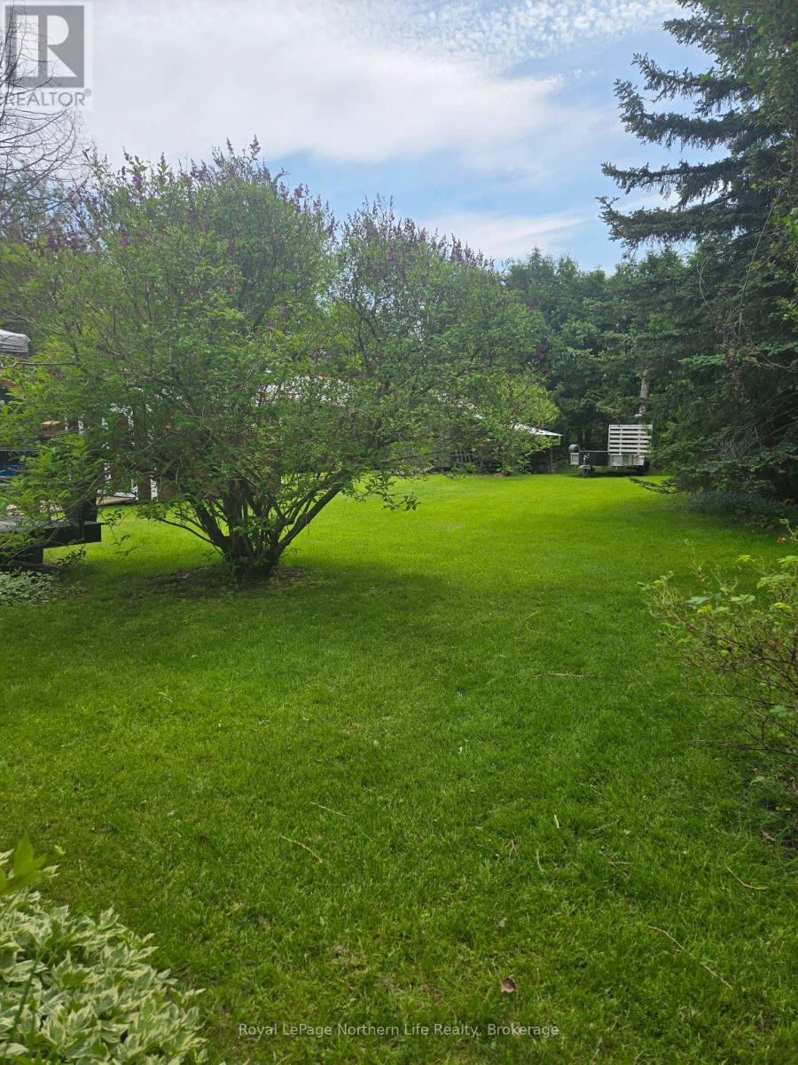 












544 BROADWOOD AVENUE

,
Temiskaming Shores (New Liskeard),




Ontario
P0J1P0

