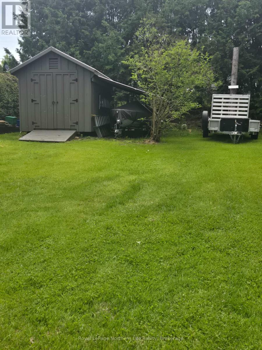 












544 BROADWOOD AVENUE

,
Temiskaming Shores (New Liskeard),




Ontario
P0J1P0

